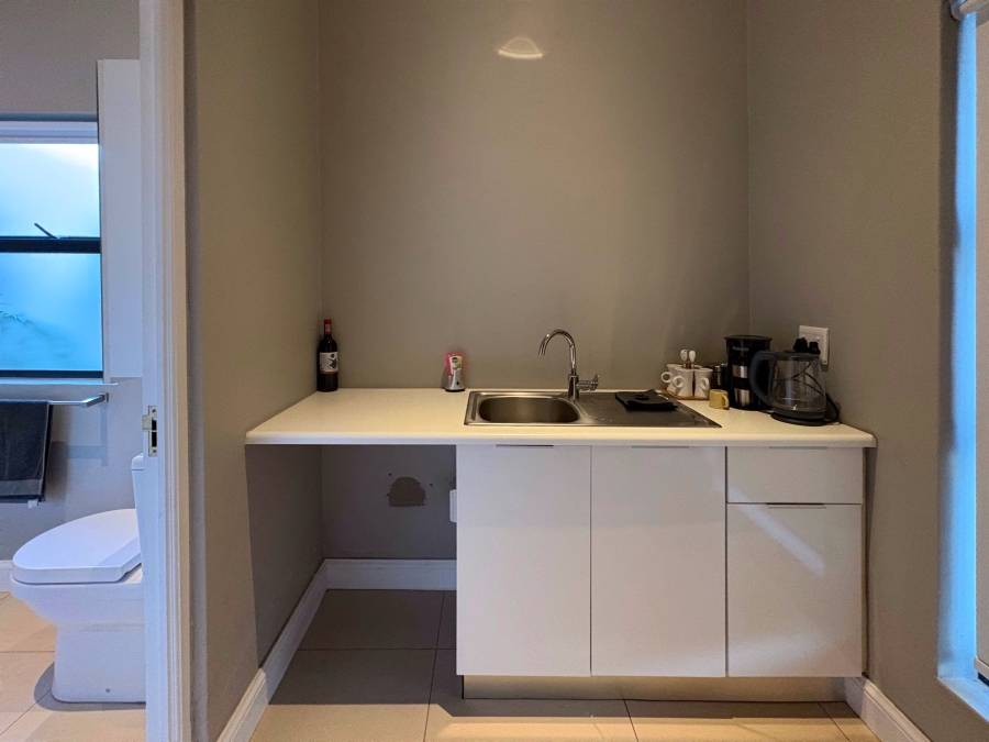 5 Bedroom Property for Sale in The Coves North West